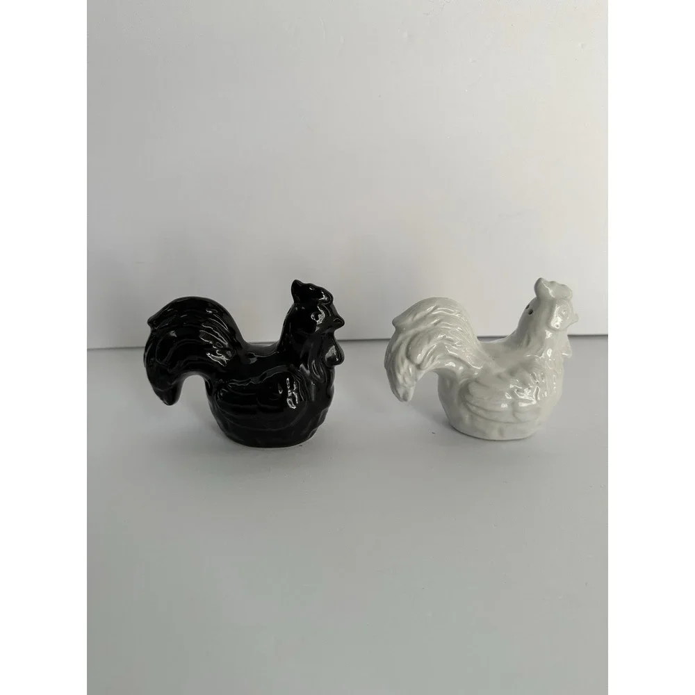 Vintage Glazed Ceramic Chicken Salt & Pepper Shakers Farmhouse Decor